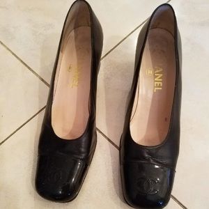 Used Chanel shoes